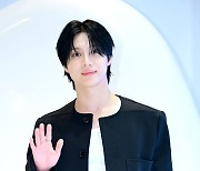 샤이니 태민, '스윗한 손인사' [사진]