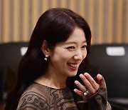 박신혜, 수줍은 등장