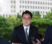 출근하는 심우정 검찰총장