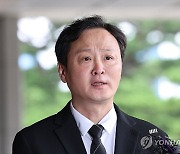 검찰, 티메프 대표 피의자 소환…류광진 "뱅크런이 사태 원인"