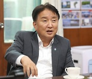 김영환 충북지사 "강·호수 지키자…수질오염과 전쟁 선포"