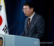 용산 "文케어로 필수의료 어려움…의료남용·수도권쏠림 가속"(종합)