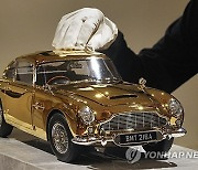 Britain James Bond Goldfinger