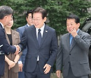 이재명 18분 격정 최후변론..."김구 총 맞아 죽었고 나는 칼 찔렸다 살아나"