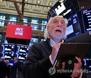 [속보] 美 다우·S&P500 사상 최고치 마감…나스닥 2.5%↑