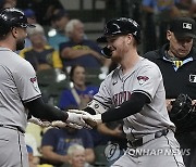 Diamondbacks Brewers Baseball