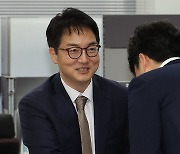 기자실 찾은 신임 검찰총장