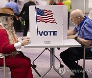 USA ELECTIONS VOTING