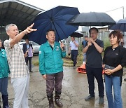 폭우에 수산물 가공단지 침수... 멸치공장 '망연자실'