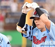 1m89 대형 2루수, 태극마크 무산되나? "시즌 후 수술 예정"…사령탑은 '갸우뚱' [대전포커스]