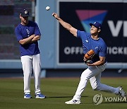 다저스 오타니 쇼헤이, PS 투수 복귀 없다...구단 단장 “목표는 어디까지나 내년”