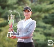 문정민, 첫 우승의 기쁨…KLPGA 대보 하우스디 오픈 제패