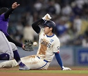 ‘52-52’ MLB 새 역사 오타니, 2년 연속 만장일치 MVP 가시화