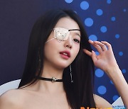 아이브 장원영, 안대 투혼~ [포토엔HD]