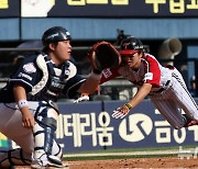 박해민, 빠른 발로 그라운드 홈런 성공