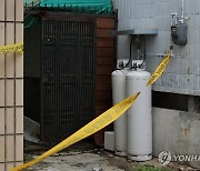 '3명 사망' 방화 여관 뒤편에 무방비 노출된 LPG 가스통