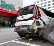 "급발진인 줄 알았는데 착각"…국립중앙의료원 돌진한 70대 택시 기사 검찰 송치