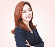 [비즈스토리] 풍성한 볼륨감과 자연스러움…가을 무드에 어울리는 나만의 헤어 스타일