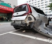 '응급실 돌진' 택시기사, 급발진이라더니 "착각"