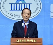 [사설] 국회 특권 폐지 앞장선 장기표와 ‘떡값’ 424만원 현실