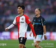 황인범, 에레디비시 데뷔전서 풀타임 맹활약…팀은 2-0 승리