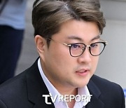 김호중 뺑소니 보도하며 절뚝절뚝... 채널A, 장애인 비하 비판 속 행정지도