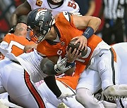 Broncos Buccaneers Football