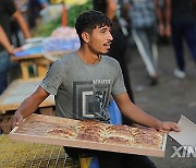 MIDEAST-GAZA-DEIR AL-BALAH-MARKET