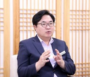 "아이 있으면 주 4일만 출근하세요"…파격 복지 내세운 동작구청