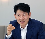 "자본시장의 시어머니..애널리스트에서 딜메이커로 [혁신하는 대한민국 사람들]