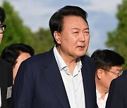 尹, 한동훈 지도부와 만찬 "우리 한대표가 고기 좋아해 준비"