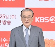 국민 배우 이순재 "제목 '개소리' 듣고 헛소리 하는 건가 싶었다"