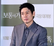 '보통의 가족' 설경구 "한 장면을 100번도 넘게…해도 해도 끝 안나"