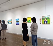 무채색의 일상에 감성을 더하는 ‘제8회 아그모 유화展’ 29일까지