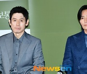 ‘보통의 가족’ 재완+재규, 설경구x장동건 [포토엔HD]