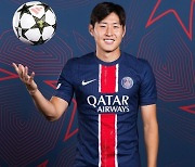 '샤이 보이' 이강인이 PSG 라커룸을 장악했다...프랑스 매체 'LEE는 수줍음이 많으나 구단 라커룸 리더 중 하나'