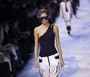 France Fashion Christian Dior 25