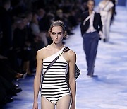 France Fashion Christian Dior 25