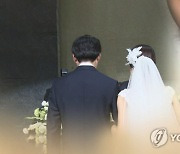 7월 혼인, 사상 최대폭 늘었다…출생아도 12년 만에 최대폭 증가