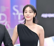 설인아, '고혹적인 블랙' [사진]