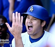 '이보다 더 빠를 순 없다' 오타니, 또 MLB 새 역사 썼다→역대 최소 44G만에 20-20 기록