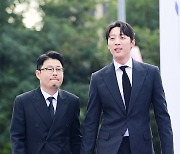 [ST포토] 정다형-신현수, 다정한 입장