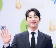 [T포토] 신현수 '훈훈 MAX'