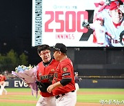 양현종 'KBO 역대 두 번째 2500이닝 돌파'[포토]