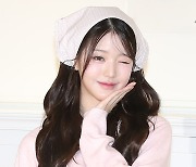 장원영, 윙크 소녀