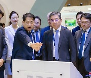 Hyundai Motor aims to lead hydrogen commercial vehicle sector