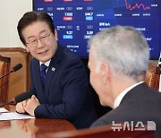 이재명, 주한미대사 만나 "북 핵개발 억제 안 되고 있어 도미노 핵개발' 우려"