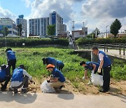 도로공사 강원본부, 원주천 환경정화…'플로깅' 봉사활동