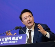 “尹대통령 10월26일 서거, 조상에 제사 지내라”…50대 무속인, 경찰 조사