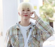 세븐틴 승관 '뿌하트 여기있어요'[★포토]